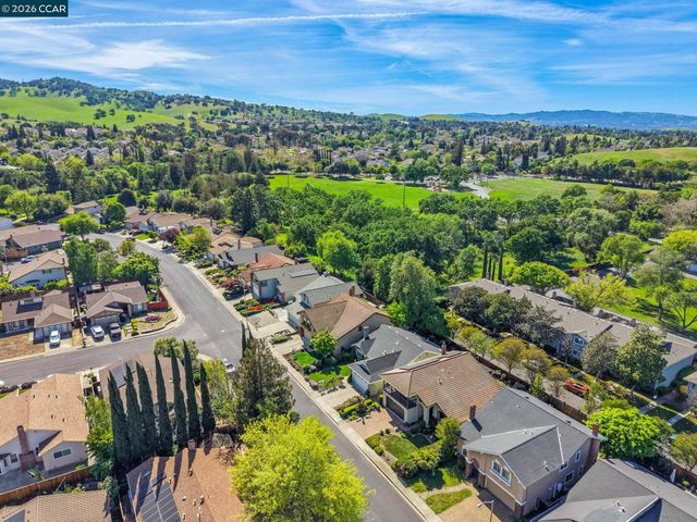 5021 Murchio Dr, Concord, CA 94521
