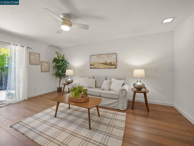 5021 Murchio Dr, Concord, CA 94521