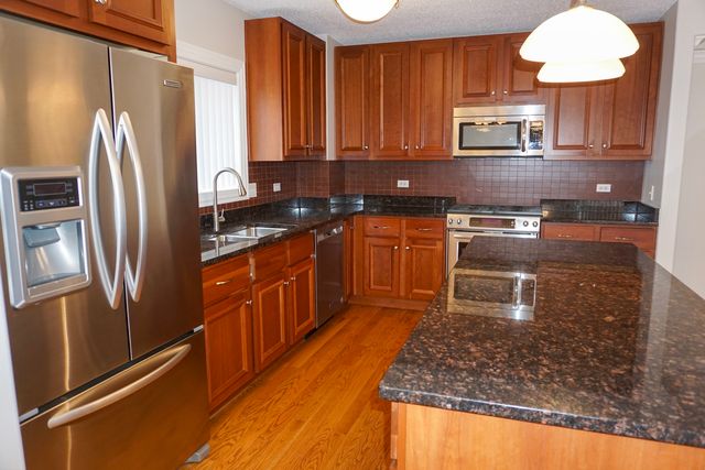 4811 N Olcott Avenue 515, Harwood Heights, IL 60706