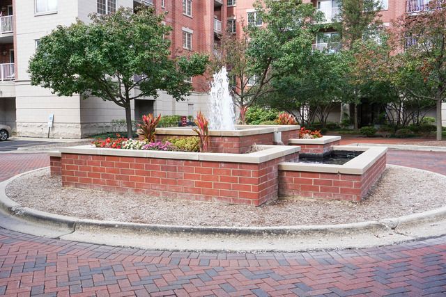 4811 N Olcott Avenue 515, Harwood Heights, IL 60706