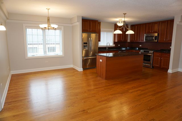 4811 N Olcott Avenue 515, Harwood Heights, IL 60706