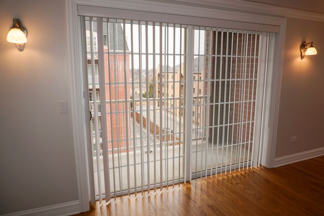 4811 N Olcott Avenue 515, Harwood Heights, IL 60706