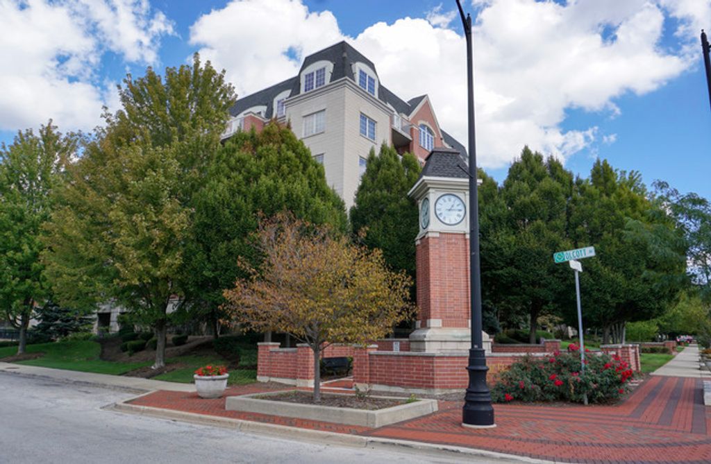 4811 N Olcott Avenue 515, Harwood Heights, IL 60706