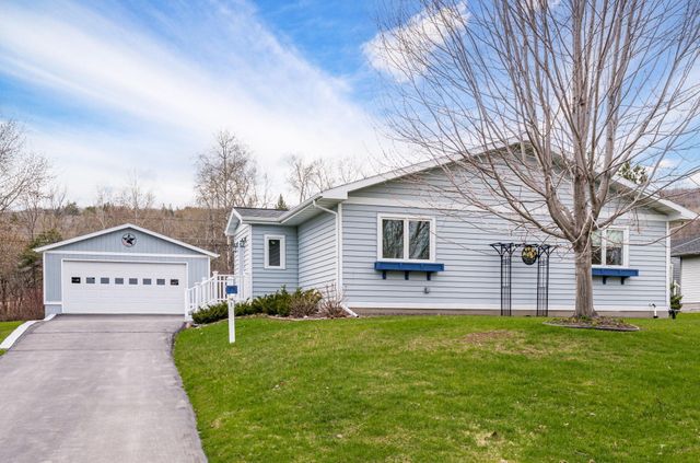 209 90th Avenue W, Duluth, MN 55808
