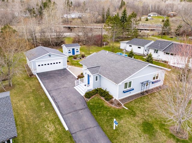 209 90th Avenue W, Duluth, MN 55808