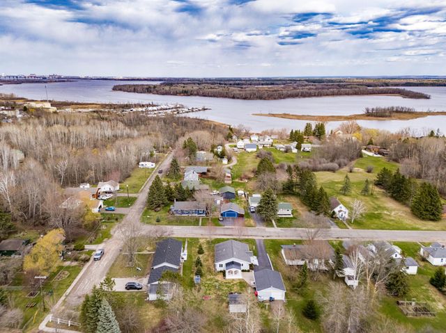 209 90th Avenue W, Duluth, MN 55808