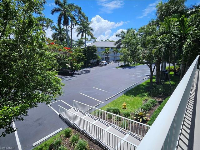 3001 Sandpiper Bay CIR B202, Naples, FL 34112