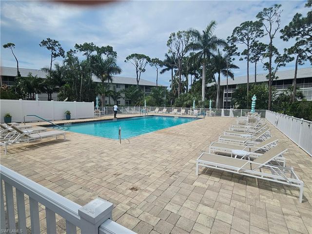3001 Sandpiper Bay CIR B202, Naples, FL 34112