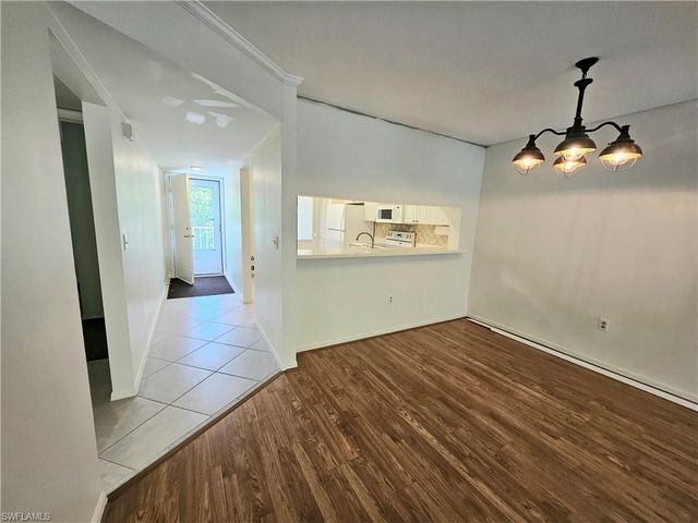 3001 Sandpiper Bay CIR B202, Naples, FL 34112
