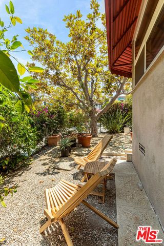2955 Berkeley Avenue, Los Angeles, CA 90026