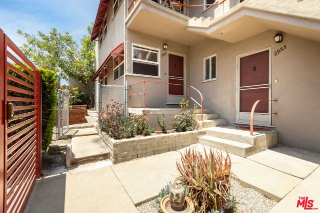 2955 Berkeley Avenue, Los Angeles, CA 90026