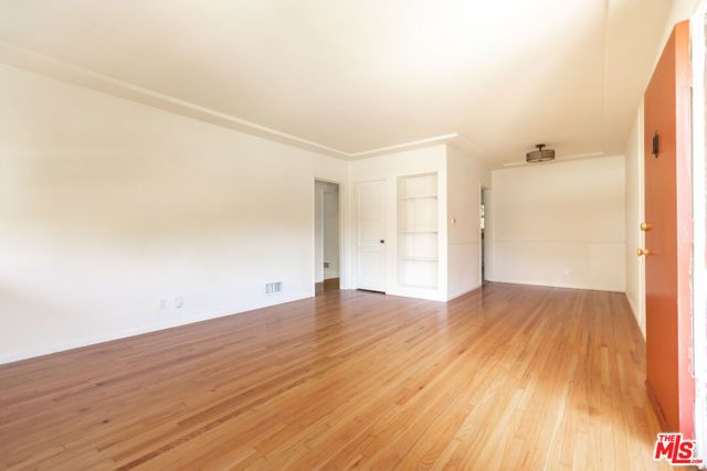 2955 Berkeley Avenue, Los Angeles, CA 90026