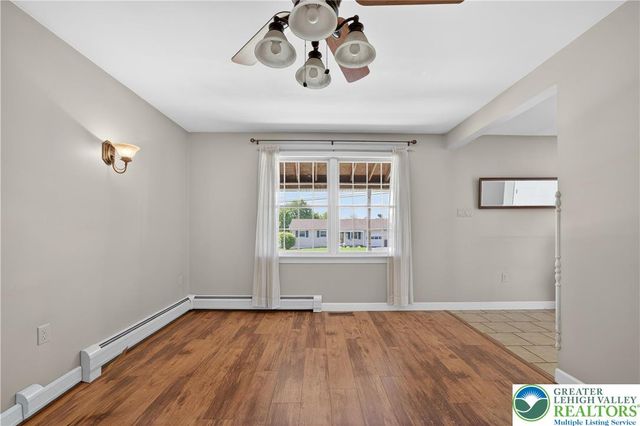 44 West 4th Street, Upper Nazareth Twp, PA 18064