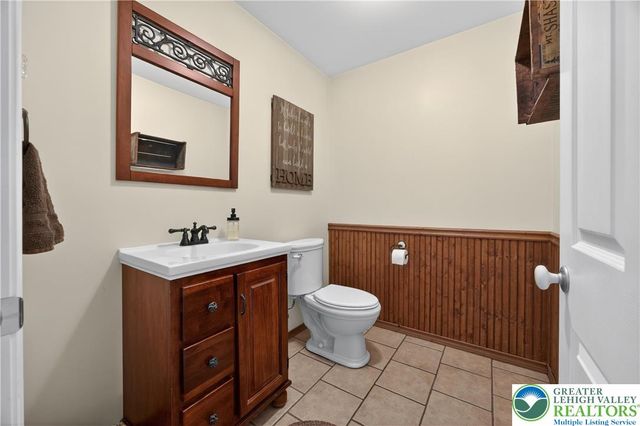 44 West 4th Street, Upper Nazareth Twp, PA 18064