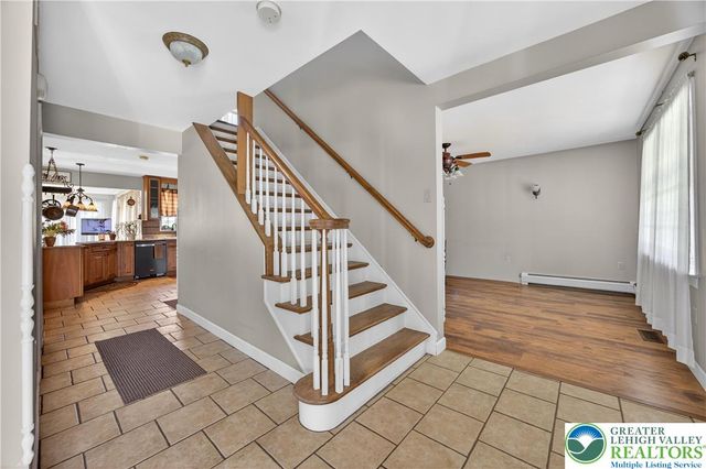 44 West 4th Street, Upper Nazareth Twp, PA 18064