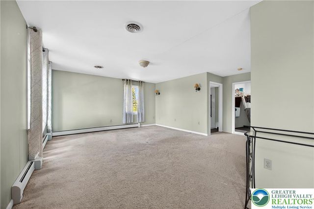 44 West 4th Street, Upper Nazareth Twp, PA 18064