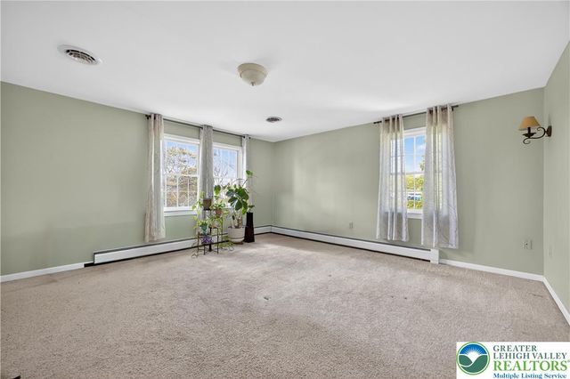 44 West 4th Street, Upper Nazareth Twp, PA 18064