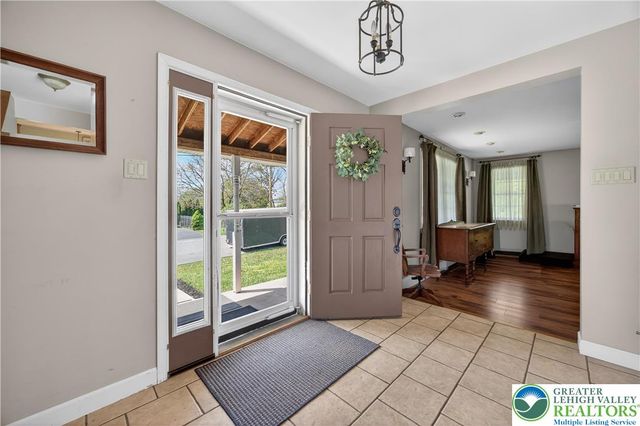 44 West 4th Street, Upper Nazareth Twp, PA 18064