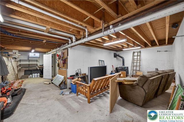 44 West 4th Street, Upper Nazareth Twp, PA 18064