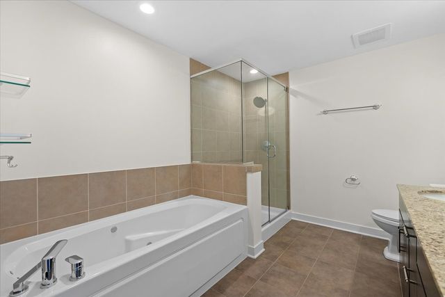 505 N MCCLURG Court 2003, Chicago, IL 60611