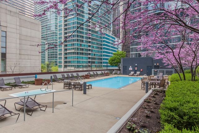 505 N MCCLURG Court 2003, Chicago, IL 60611