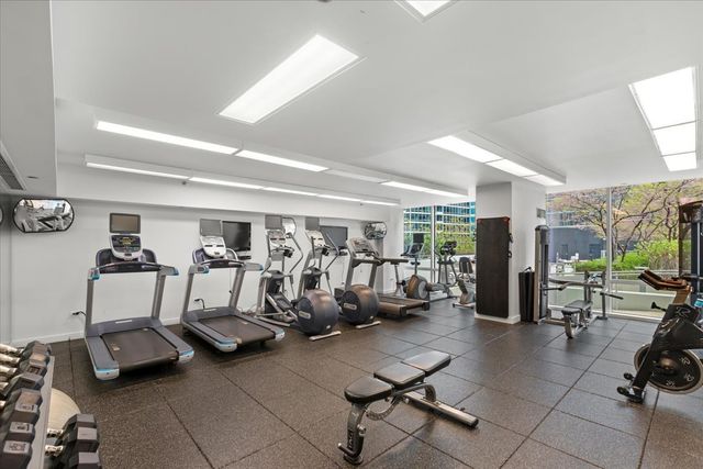 505 N MCCLURG Court 2003, Chicago, IL 60611