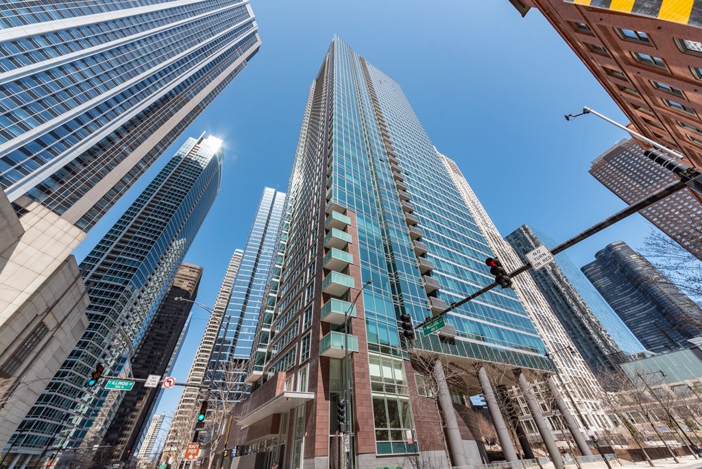 505 N MCCLURG Court 2003, Chicago, IL 60611