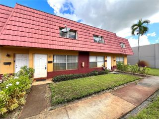 2562 NW 52nd Ave B18, Lauderhill, FL 33313