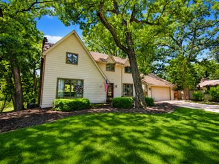 11745 S Oakridge Drive, St. John, IN 46373