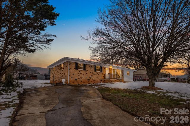 2621 Sherry Lane, Gastonia, NC 28054