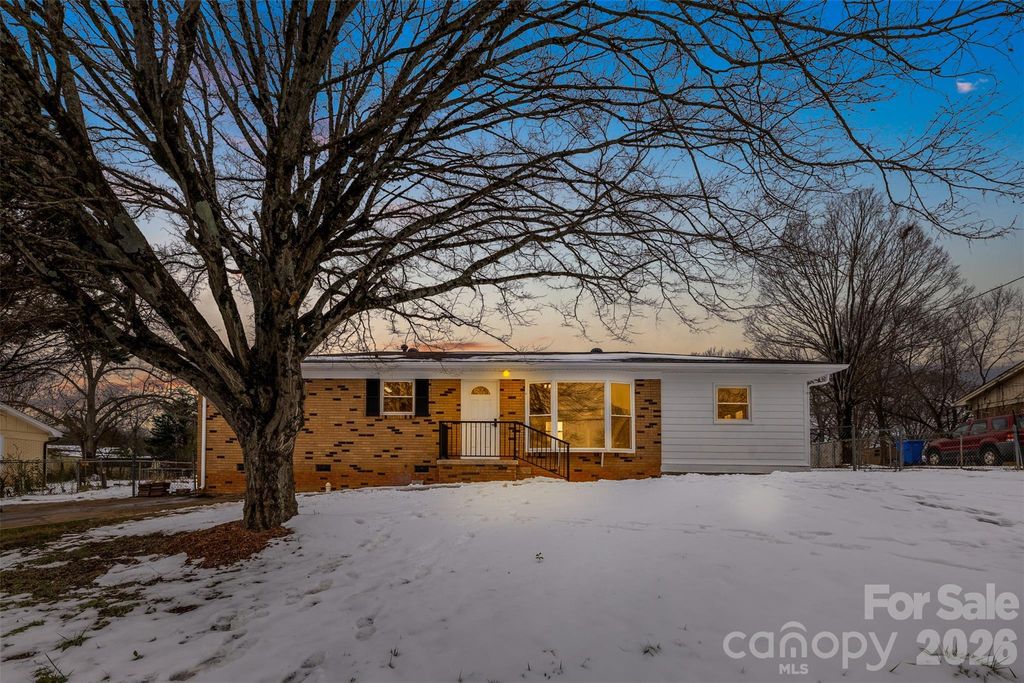 2621 Sherry Lane, Gastonia, NC 28054