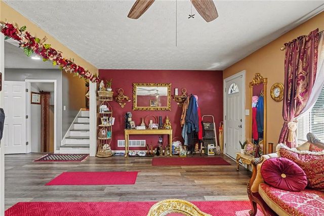 6260 Crestview Lane, Forest Park, GA 30297