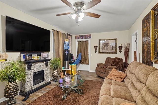 6260 Crestview Lane, Forest Park, GA 30297
