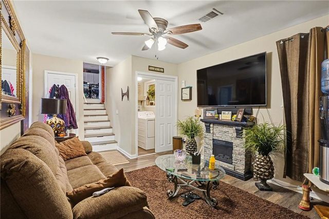 6260 Crestview Lane, Forest Park, GA 30297