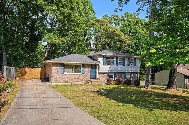 6260 Crestview Lane, Forest Park, GA 30297