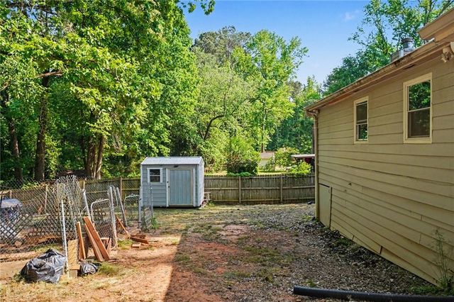 6260 Crestview Lane, Forest Park, GA 30297