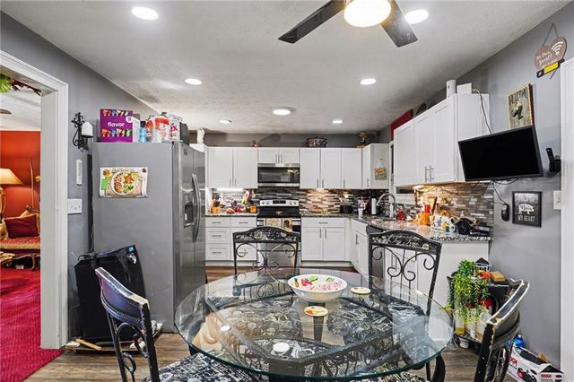 6260 Crestview Lane, Forest Park, GA 30297