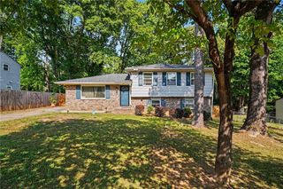 6260 Crestview Lane, Forest Park, GA 30297