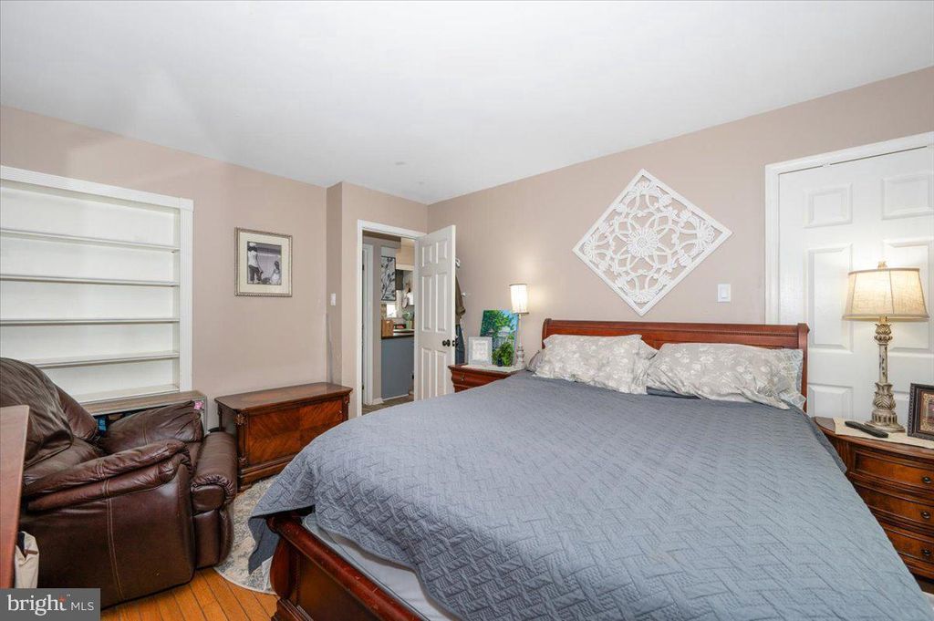 Image 19 of property listing at 6652 LAKE FRONT CT, New Market, MD 21774