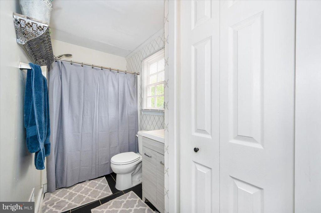 Image 20 of property listing at 6652 LAKE FRONT CT, New Market, MD 21774