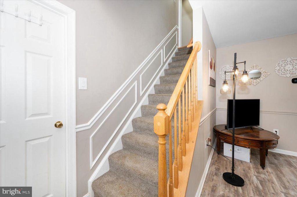 Image 22 of property listing at 6652 LAKE FRONT CT, New Market, MD 21774