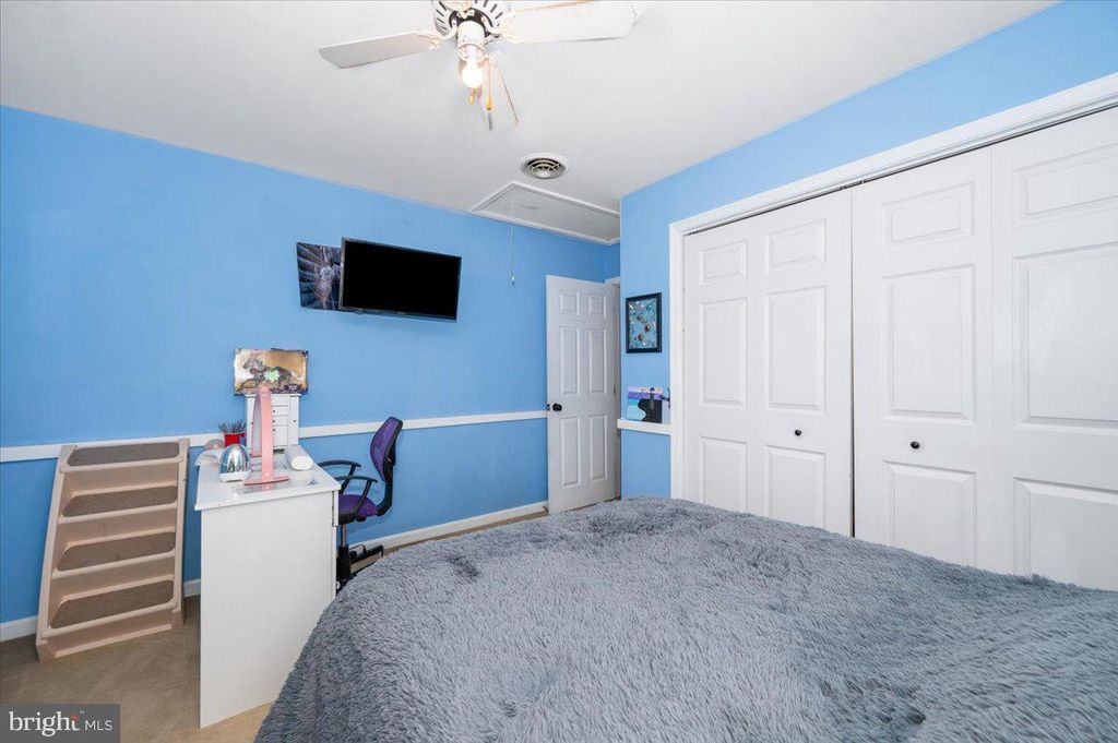 Image 25 of property listing at 6652 LAKE FRONT CT, New Market, MD 21774