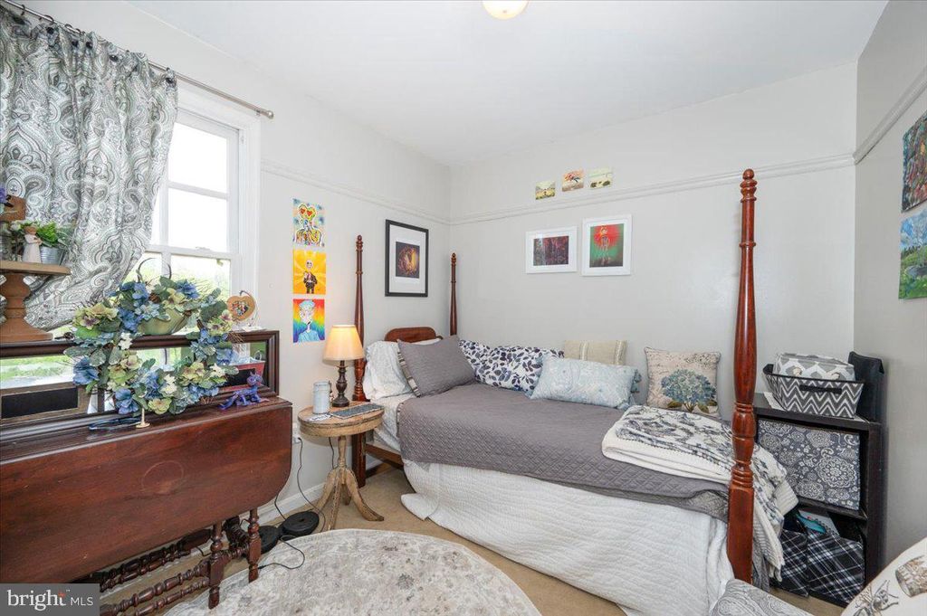 Image 27 of property listing at 6652 LAKE FRONT CT, New Market, MD 21774