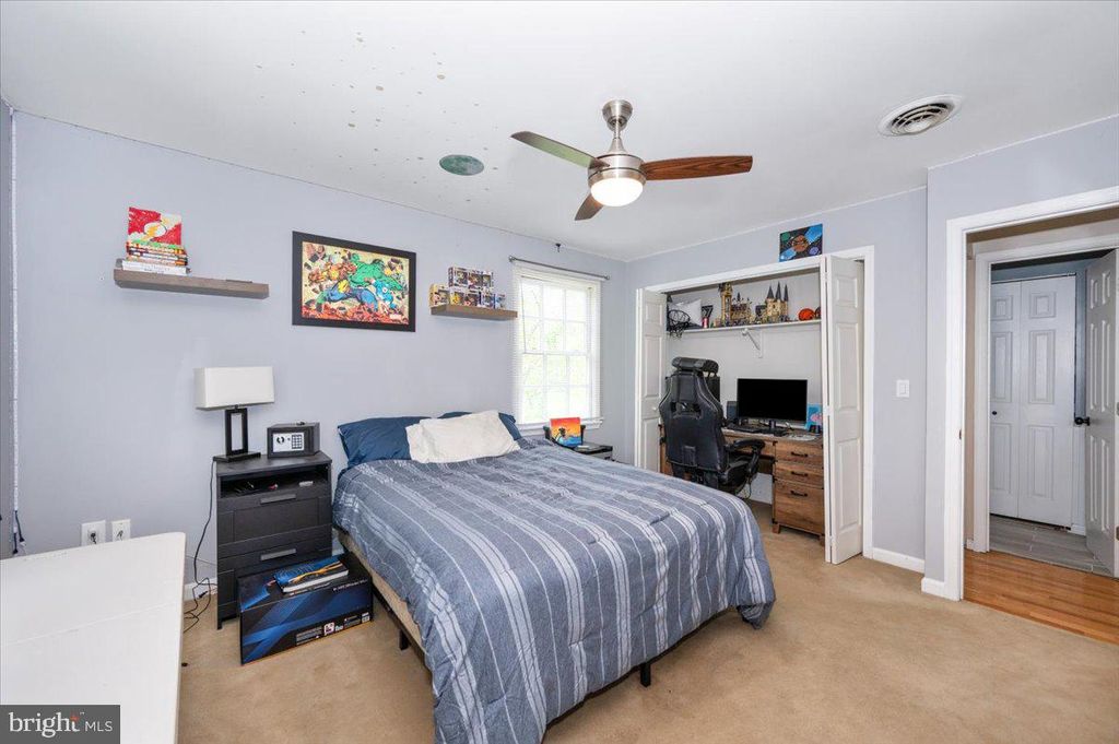 Image 30 of property listing at 6652 LAKE FRONT CT, New Market, MD 21774