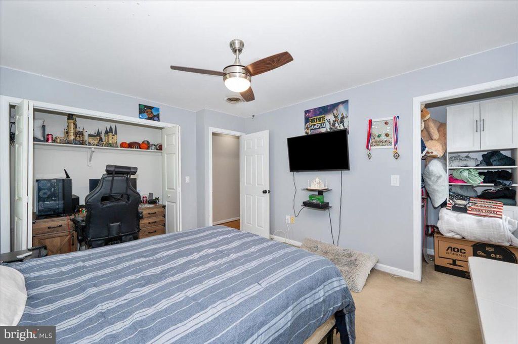 Image 31 of property listing at 6652 LAKE FRONT CT, New Market, MD 21774