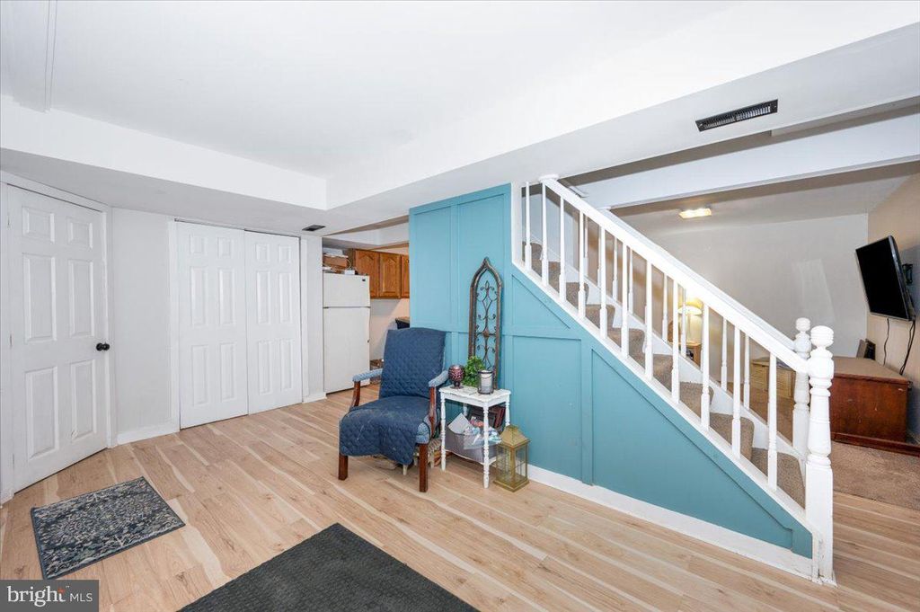 Image 38 of property listing at 6652 LAKE FRONT CT, New Market, MD 21774