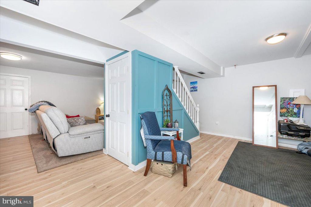 Image 39 of property listing at 6652 LAKE FRONT CT, New Market, MD 21774