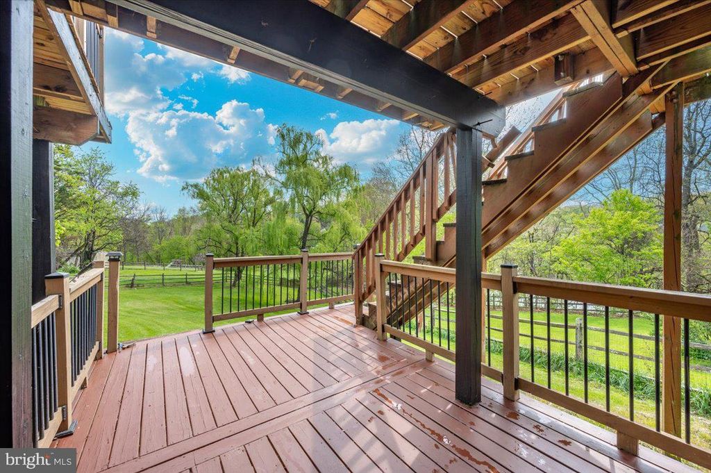 Image 42 of property listing at 6652 LAKE FRONT CT, New Market, MD 21774