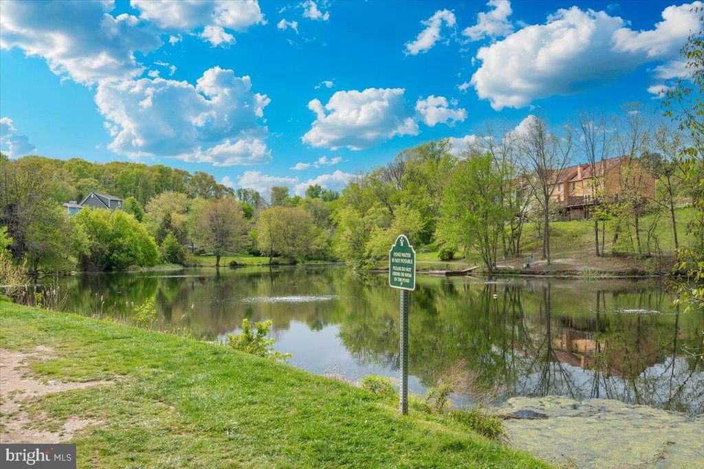 Image 48 of property listing at 6652 LAKE FRONT CT, New Market, MD 21774