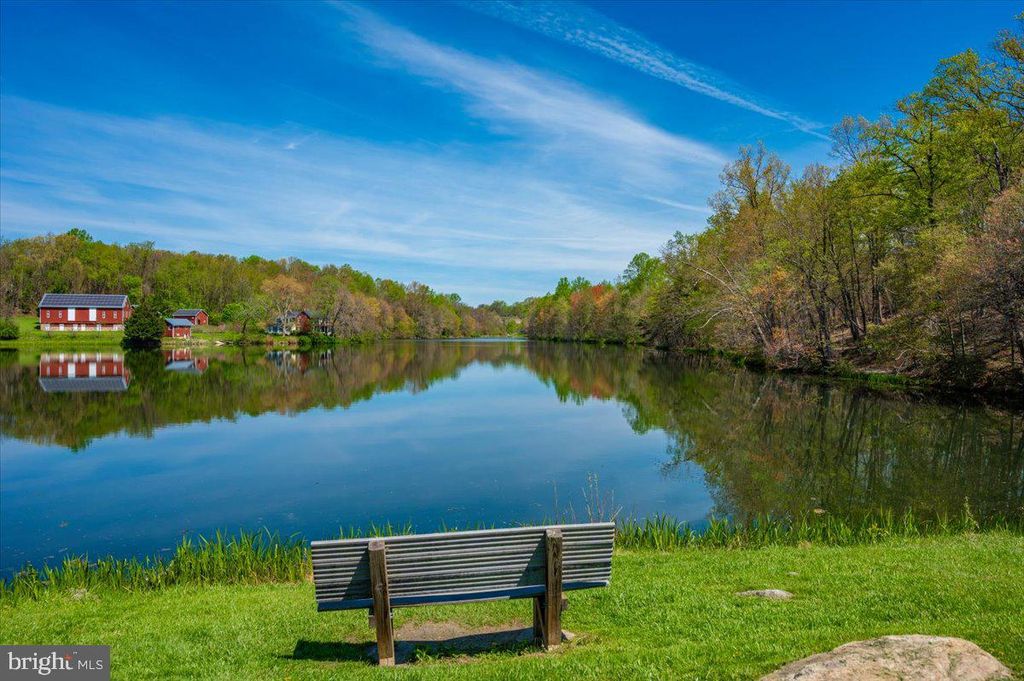 Image 55 of property listing at 6652 LAKE FRONT CT, New Market, MD 21774